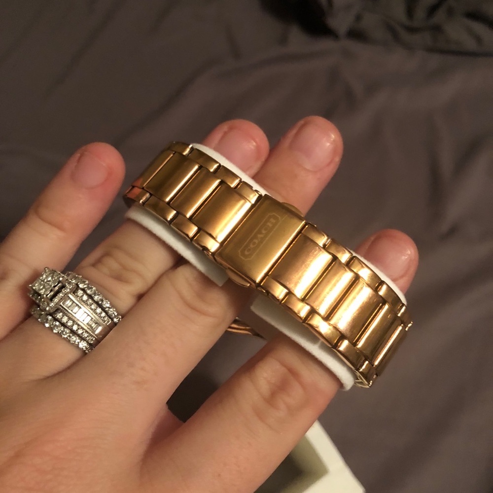 Rose Gold Coach watch - Picture 3 of 3